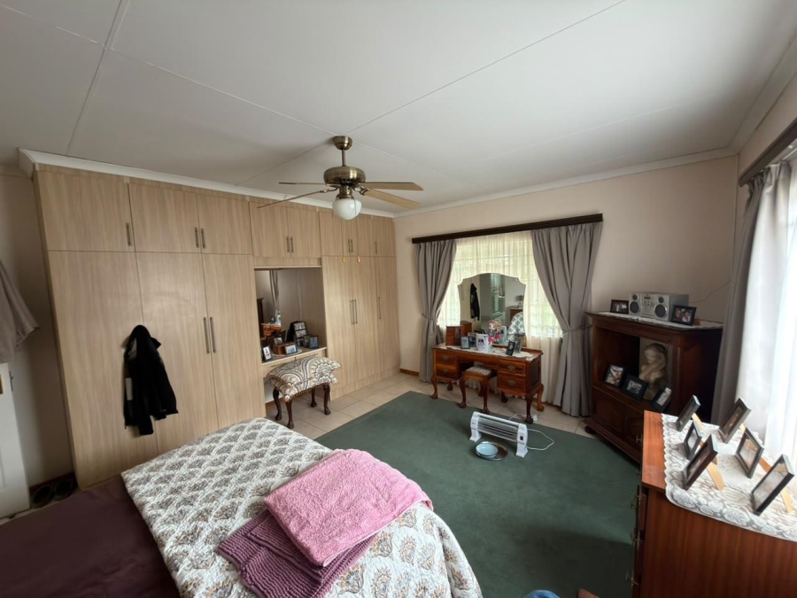 5 Bedroom Property for Sale in Riebeeckstad Free State